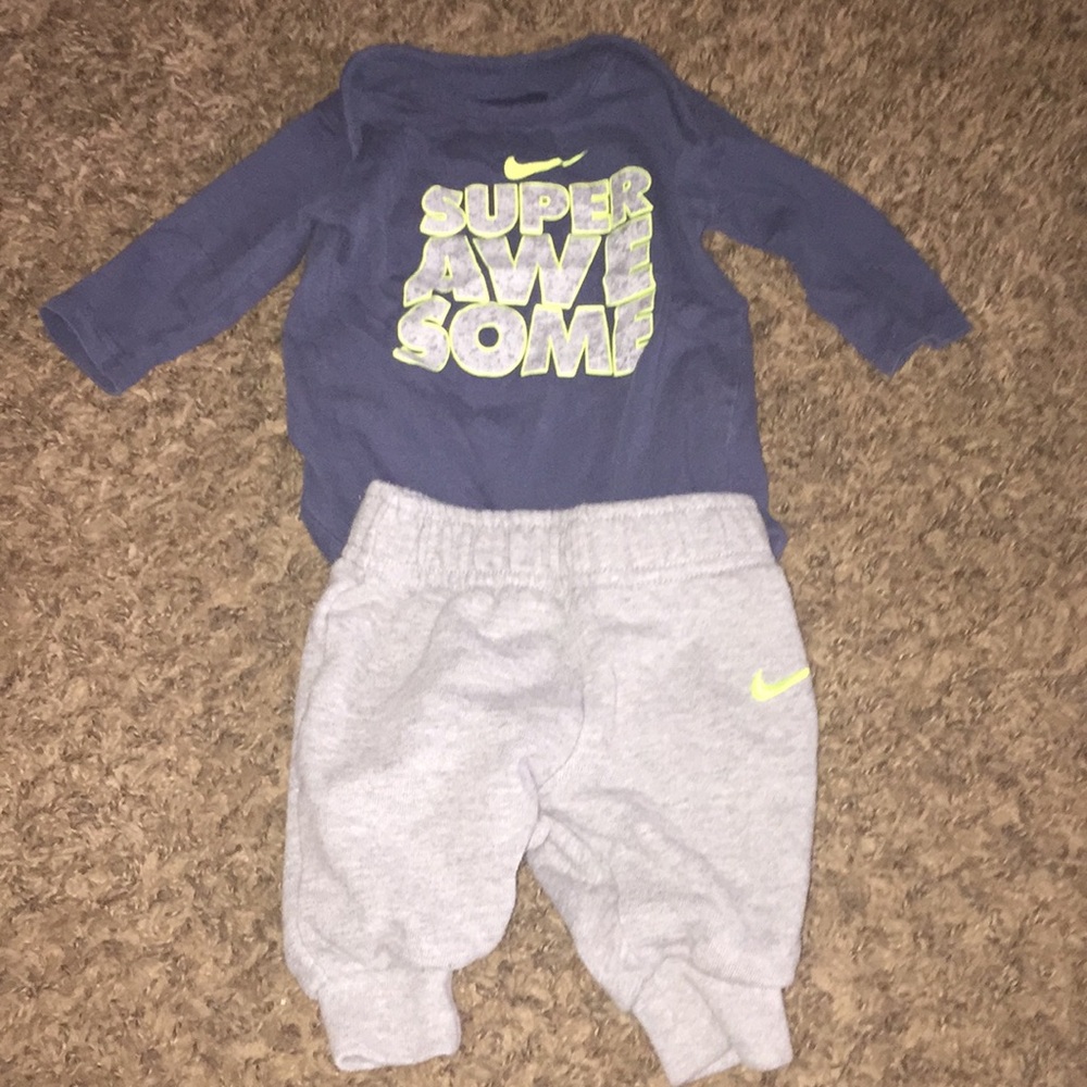 0/3 month Nike baby boy outfit